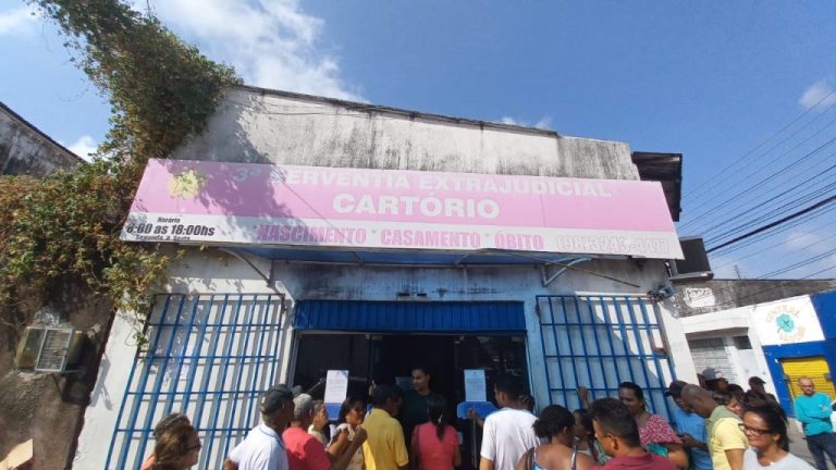 Em São Luís, filas em cartórios são alvo de denúncias