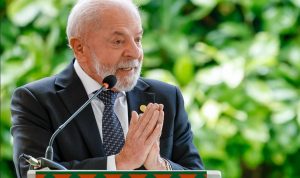 Em indireta aos EUA, Lula diz que países do Brics