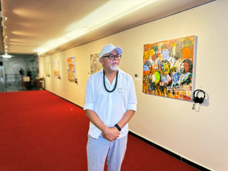 Exposição “40 Anos da Democracia - Entre Traços e Cores”