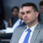 Flávio Bolsonaro reage a julgamento do núcleo 1 da trama