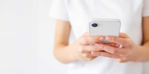 Gemini é classificado como “alto risco” para jovens, aponta ONG
