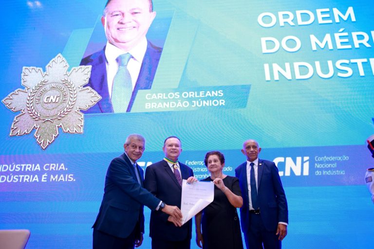 Governador Carlos Brandão recebe Medalha da Ordem do Mérito Industrial