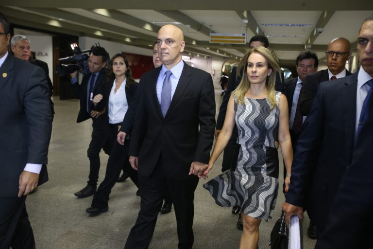 Governo Trump amplia sanções e inclui esposa de Alexandre de