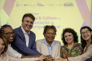 Governo lança programa que integra arte e cultura às escolas