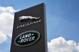 Hackers adolescentes paralisam produção da Jaguar Land Rover