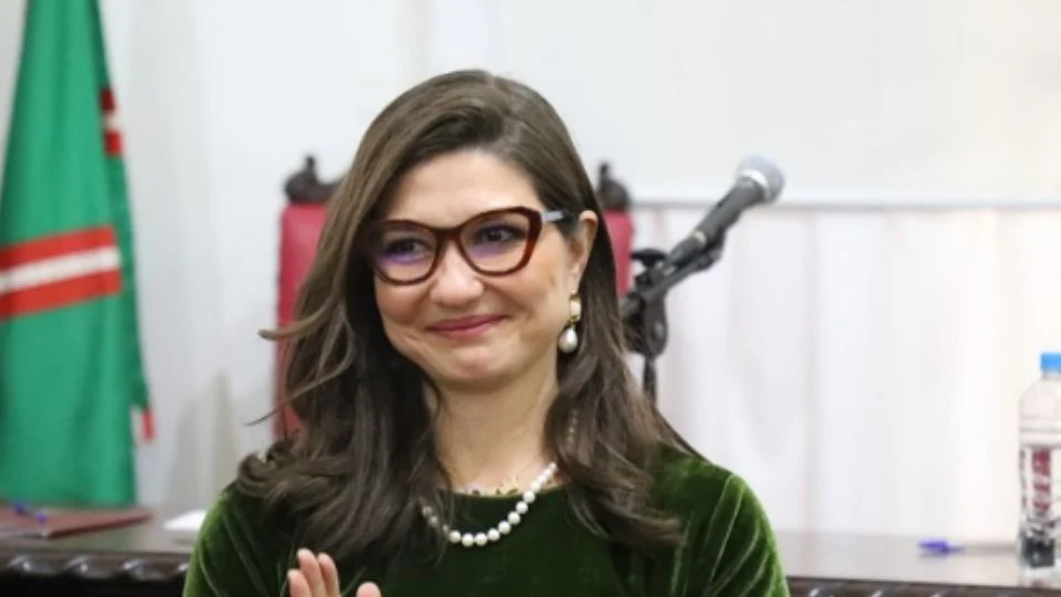 Homem xinga e cospe em filha de ministro do STF