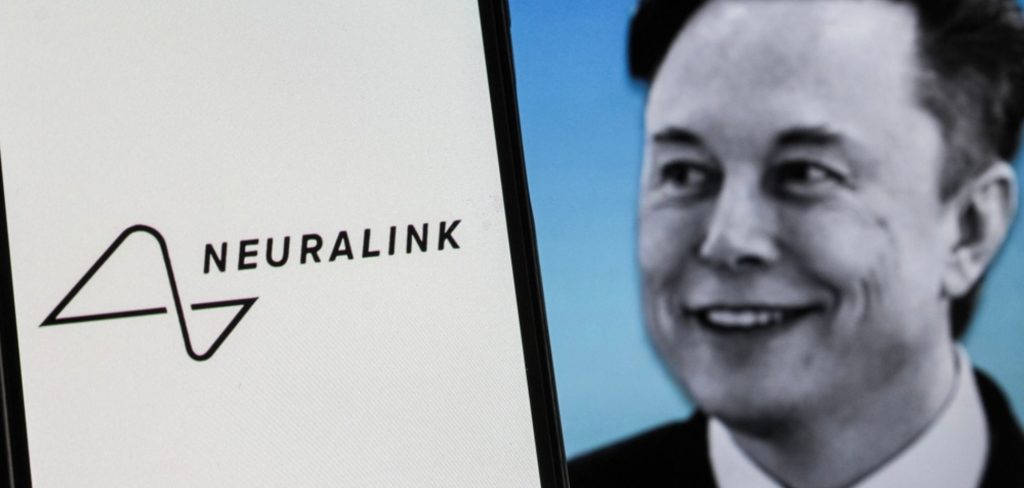 Impasse pode impedir Elon Musk de registrar a “telepatia”