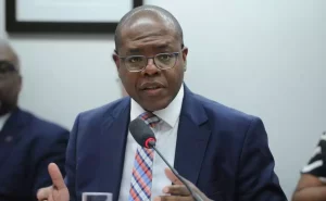 Investigação sobre Silvio Almeida, acusado de assediar ministra, segue sem