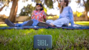 JBL Go Essential 2: caixinha compacta tem mais bateria e