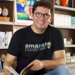 Jornalista maranhense lança livro durante Sarau Vinil & Poesia, nesta