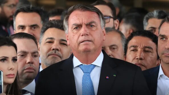 Julgamento de Bolsonaro e mais sete aliados inicia nesta terça-feira