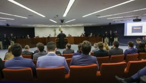 Julgamento de Bolsonaro e mais sete réus é retomado pelo