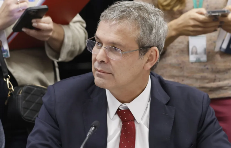 Líder do PT aciona STF contra PEC da Blindagem