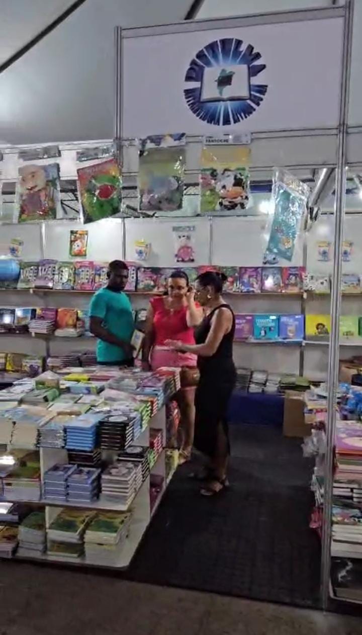 Livreiros da ALEM ganham destaque durante abertura da 18ª Feira