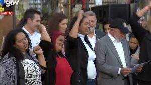 Lula dividiu palco na Favela do Moinho com líderes comunitárias