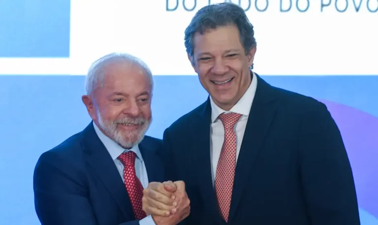 Lula envia à Câmara projeto para regulação econômica de big
