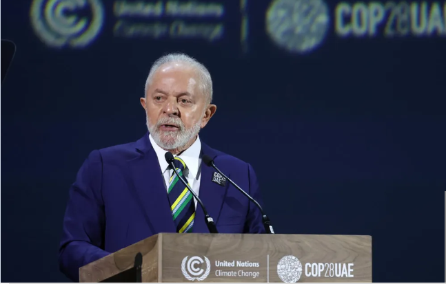 Lula faz pronunciamento do 7 de Setembro e assiste a