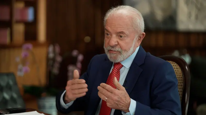 Lula garante que vetaria anistia a Bolsonaro e critica PEC
