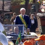 Lula participa do desfile de 7 de Setembro em meio