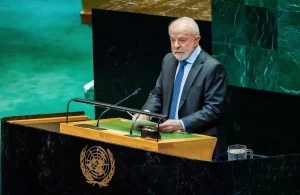 Lula retorna dos EUA e encara desafio na articulação política