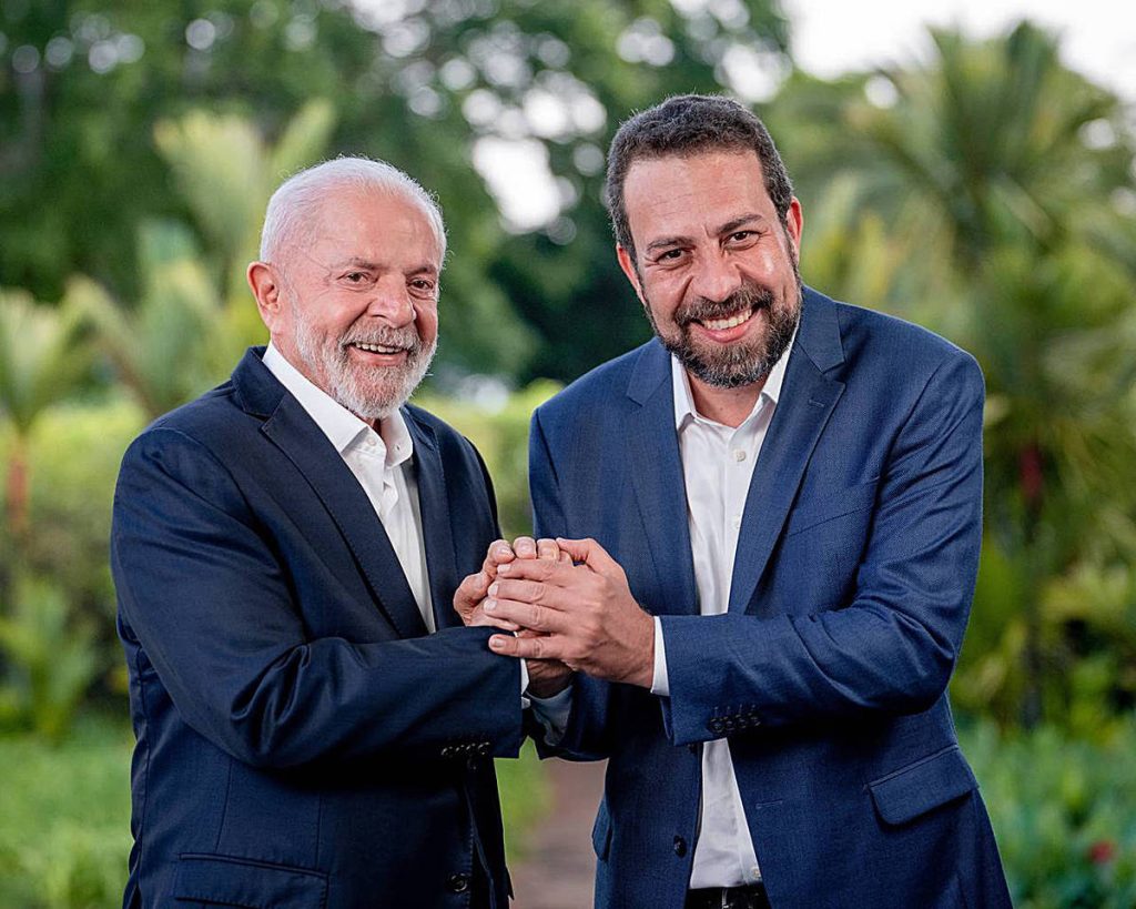 Lula volta dos EUA nesta quinta e prepara reforma ministerial