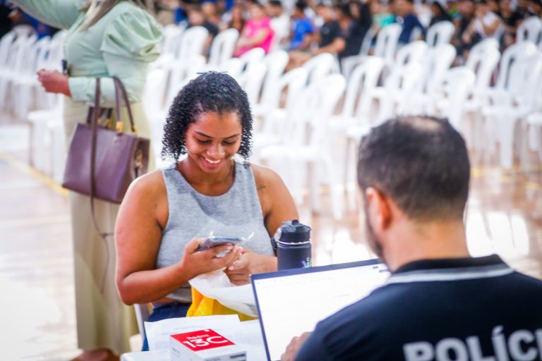 Mais aparelhos celulares são devolvidos aos donos nesta quinta-feira (25/9)