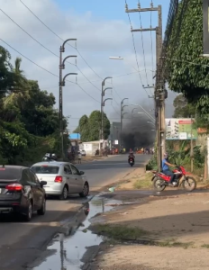 Manifestantes bloqueiam Estrada da Maioba