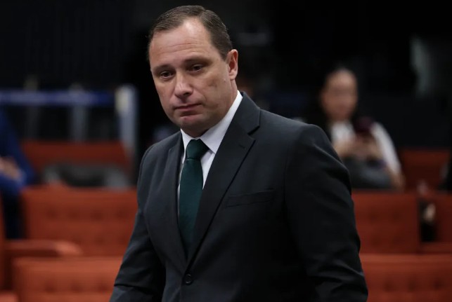 Mauro Cid planeja mudar-se para os Estados Unidos após condenação