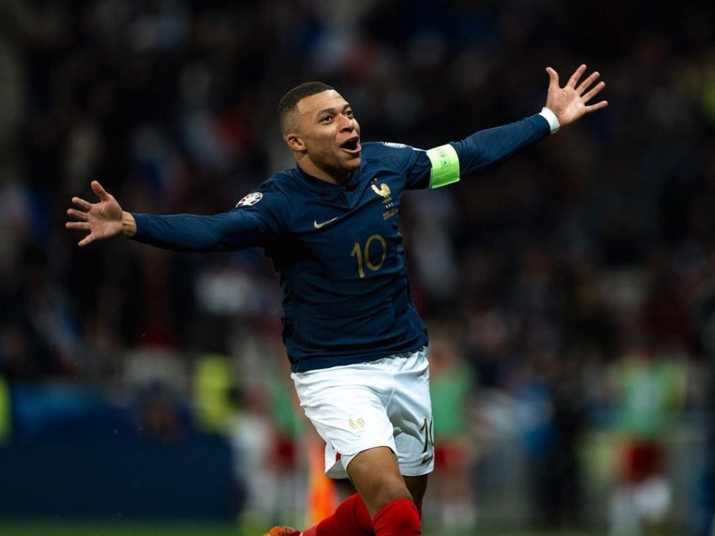 Mbappé ultrapassa Henry e se torna o segundo maior artilheiro