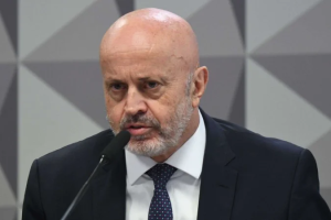 Mendonça vota para manter prisão de “Careca do INSS” e