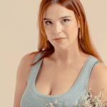 Mia Tomé apresenta disco-homenagem à poesia de Emily Dickinson, “Há