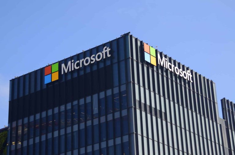 Microsoft vai construir dois novos mega data centers de IA
