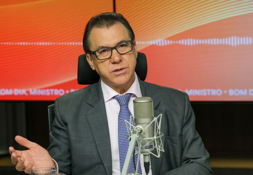 Ministro defende fim da escala 6x1 e ressalta mobilização para