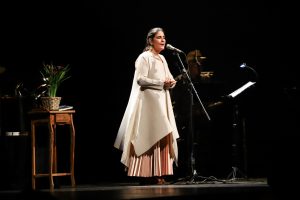 Mônica Salmaso inaugura nova fase da turnê Minha Casa em