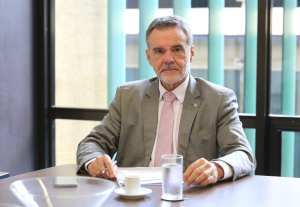 Monitorar e fiscalizar qualidade de combustível são ações públicas fundamentais,