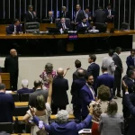 Motta anuncia votação de urgência para projeto de anistia a