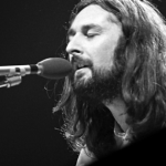 Músico Rick Davis, fundador dos Supertramp, morreu no sábado aos