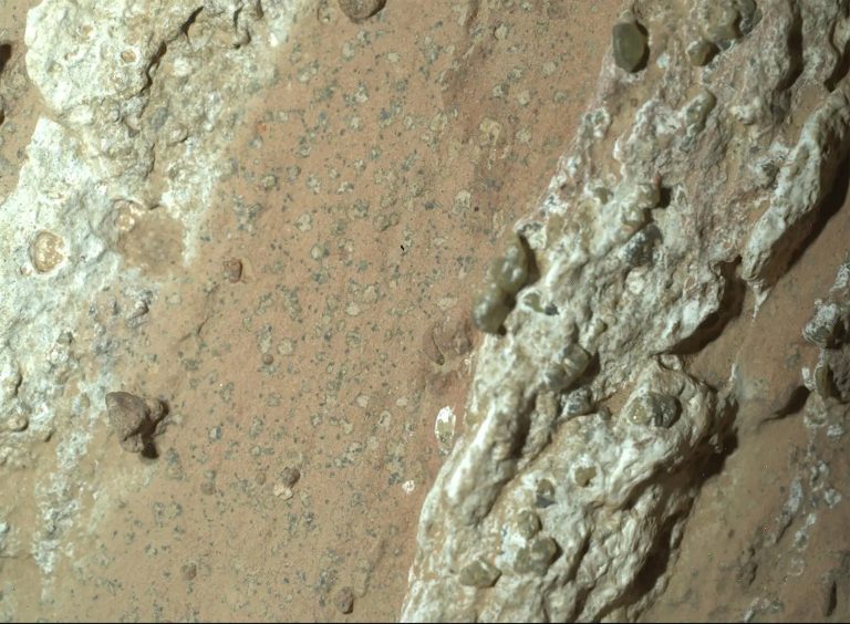 NASA encontra possível sinal de vida passada em Marte