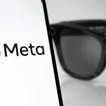 Óculos inteligentes da Meta chegam ao mercado, mas com valor