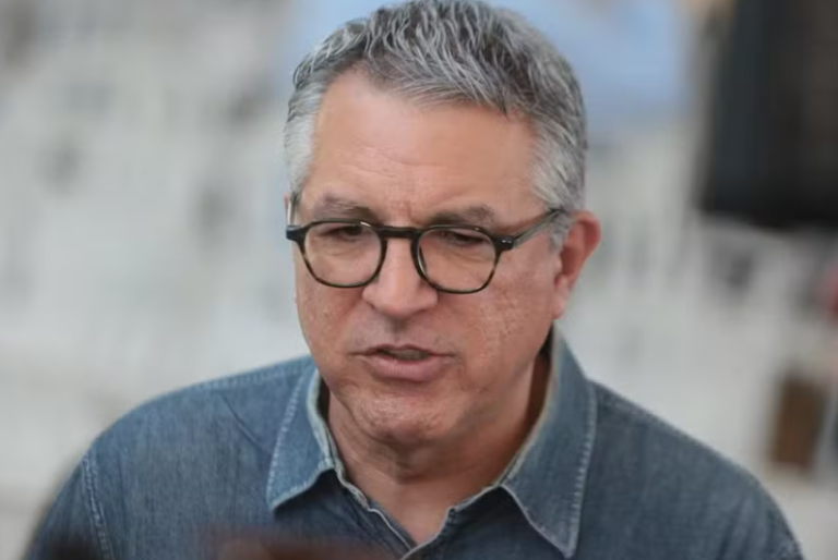 Padilha enfrentará nos EUA restrição de circulação mais rígida que