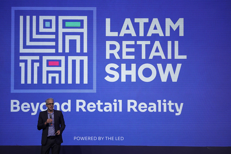 Painel histórico com 10 líderes encerra Latam Retail Show 2025