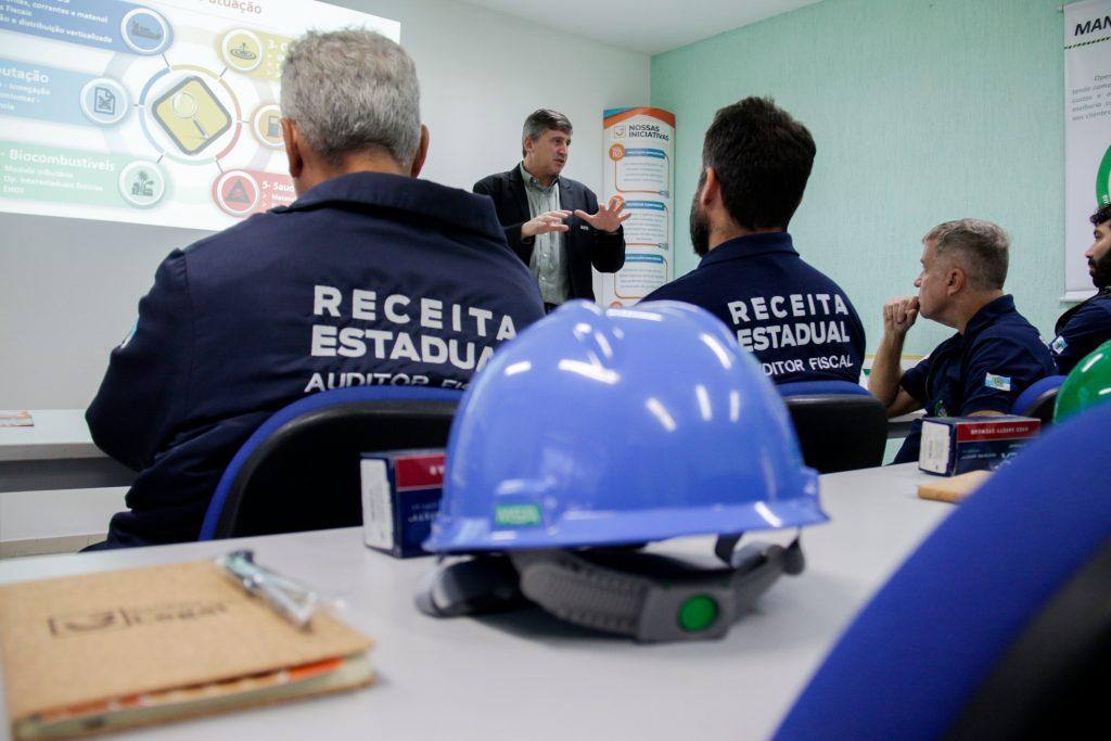 Parlamento fluminense aprova reajuste salarial para auditores do estado; governo