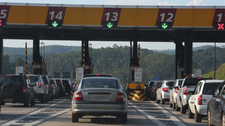 Pedágios terão funcionamento mínimo obrigatório em horários de pico