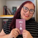 Poliana Ribeiro lança nova edição de livro na Feira do