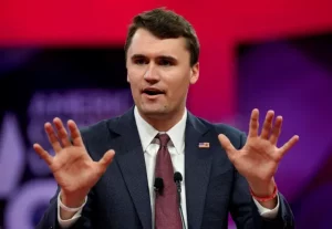 Polícia intensifica caçada a suspeito de assassinar Charlie Kirk nos
