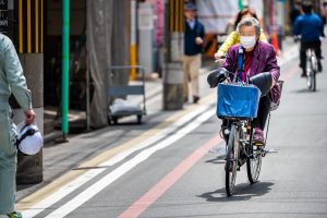Por que há tantas mulheres com mais de 100 anos