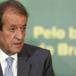 Presidente do PL cita Luiz Fux como possível candidato ao