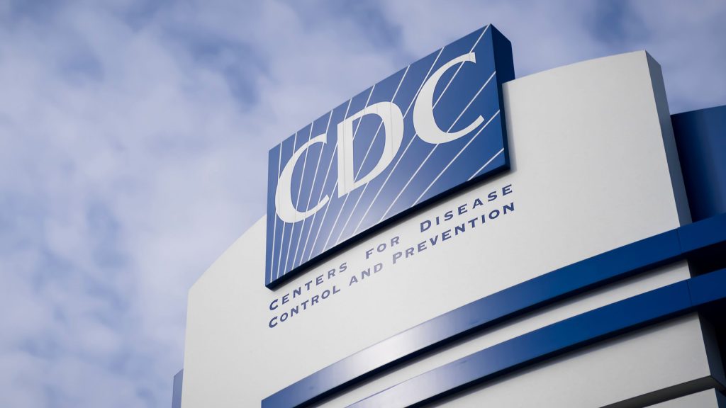 Pressão antivacina cresce e EUA deixam de recomendar imunização contra
