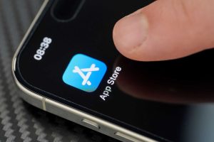 Pressionada, Apple mostra números da App Store no Brasil