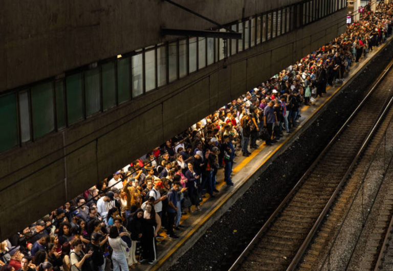 Privatização e fim do 710 da CPTM aumentam tempo de